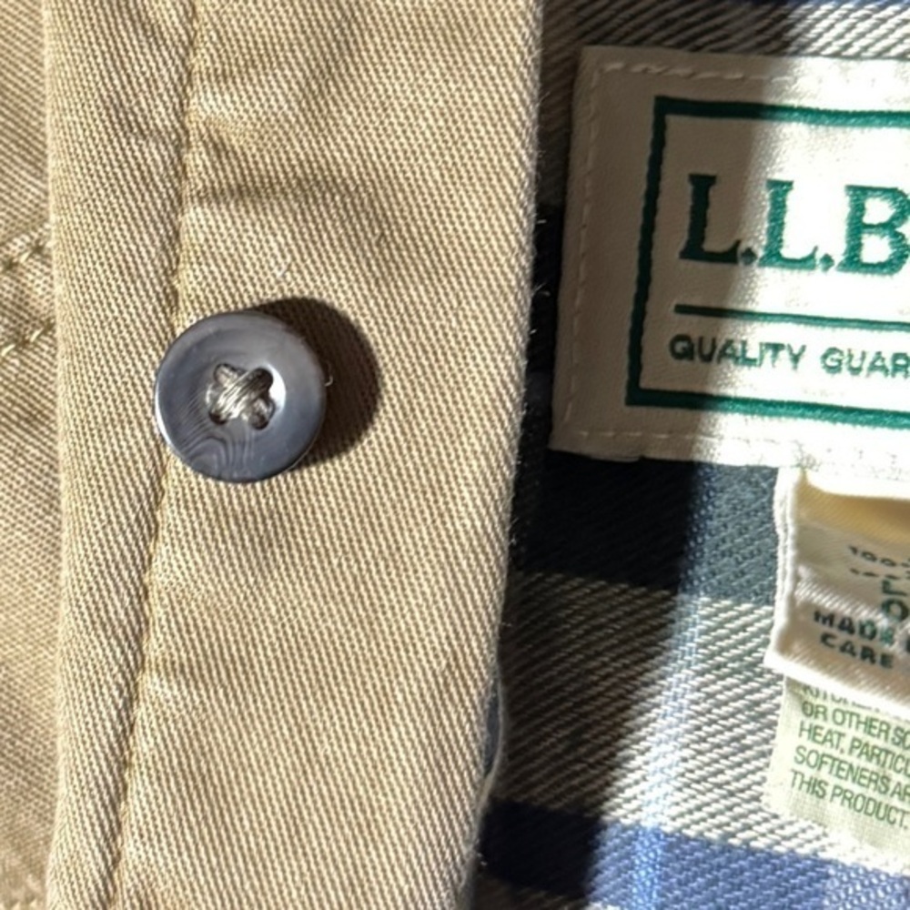 L.L. Bean Men's Casual Button-Down Shirt in Khaki Brown Size LT—fits like XL/XXL - Picture 3 of 8